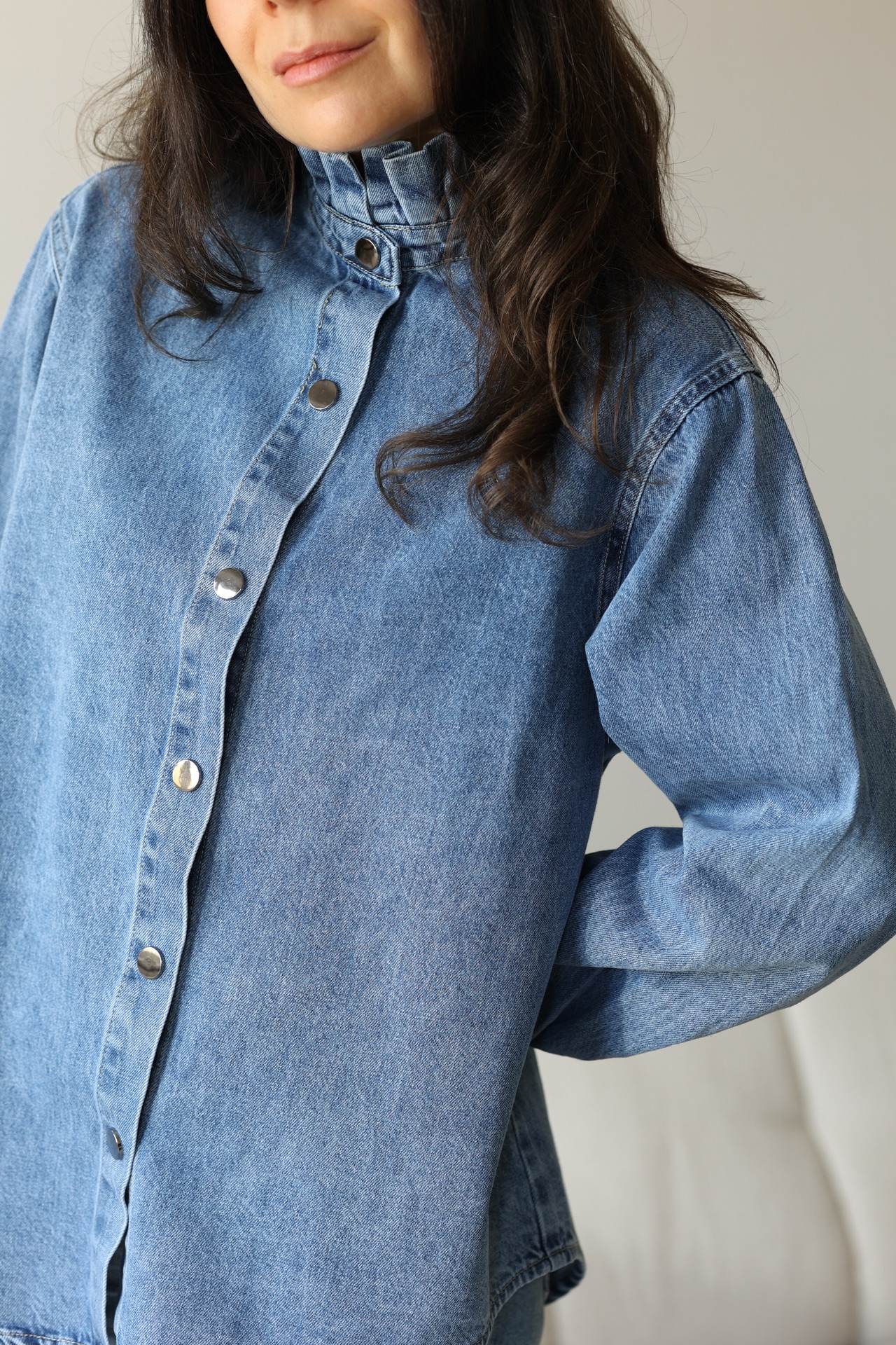 Jeansbluse mit Stehkragen