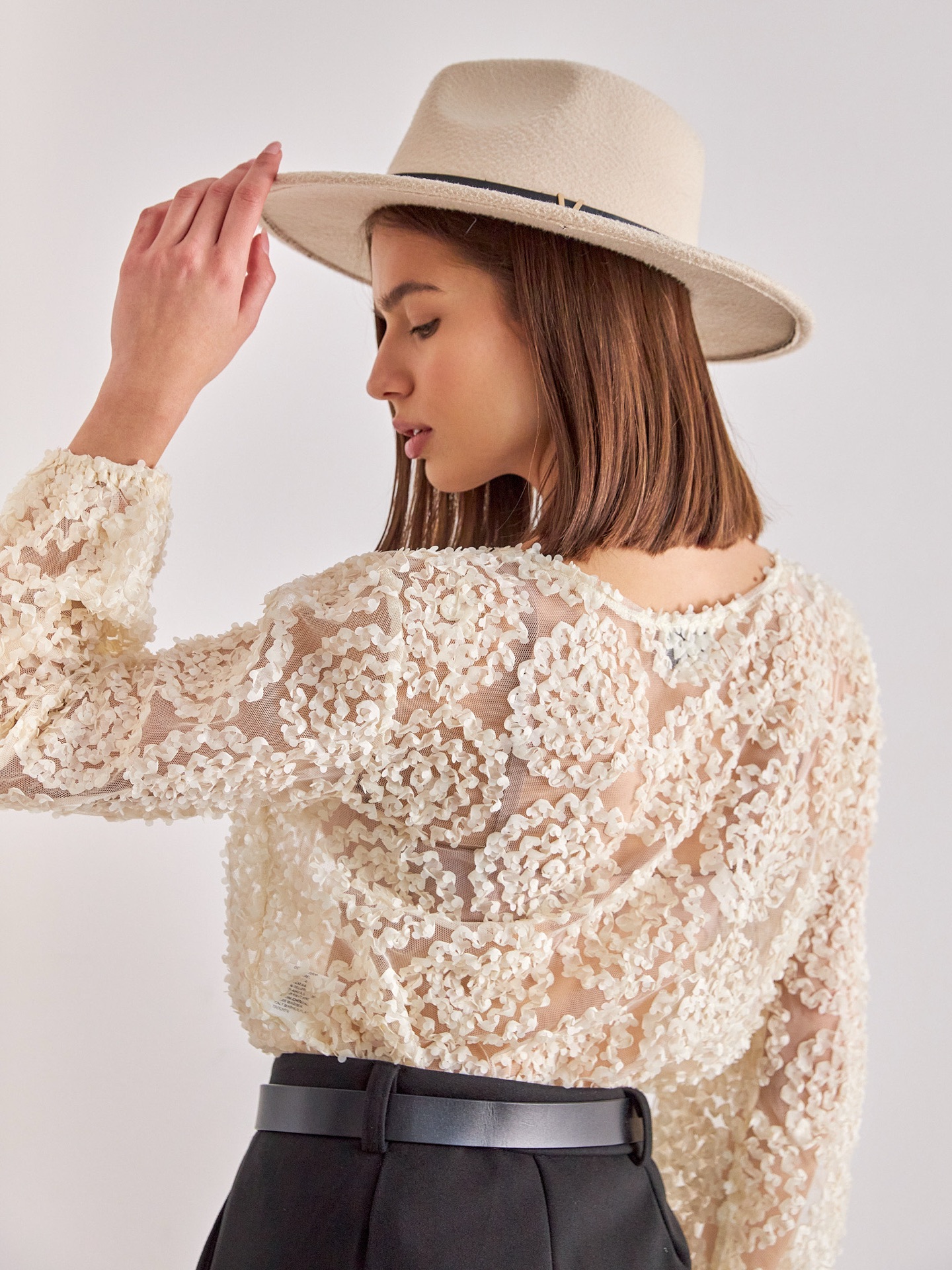 Pullover Rose Petal