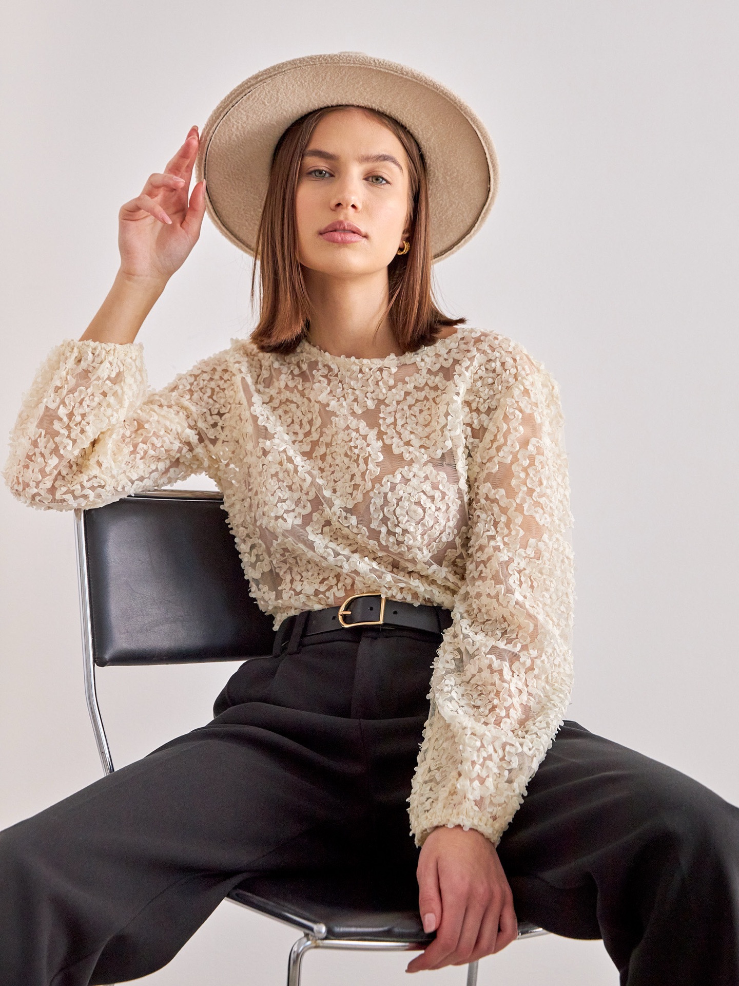 Pullover Rose Petal