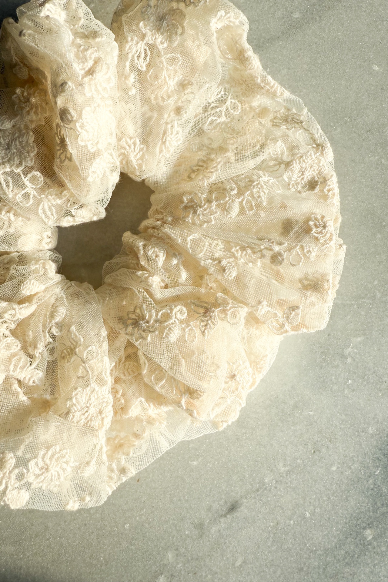 Scrunchie Lace & Flower