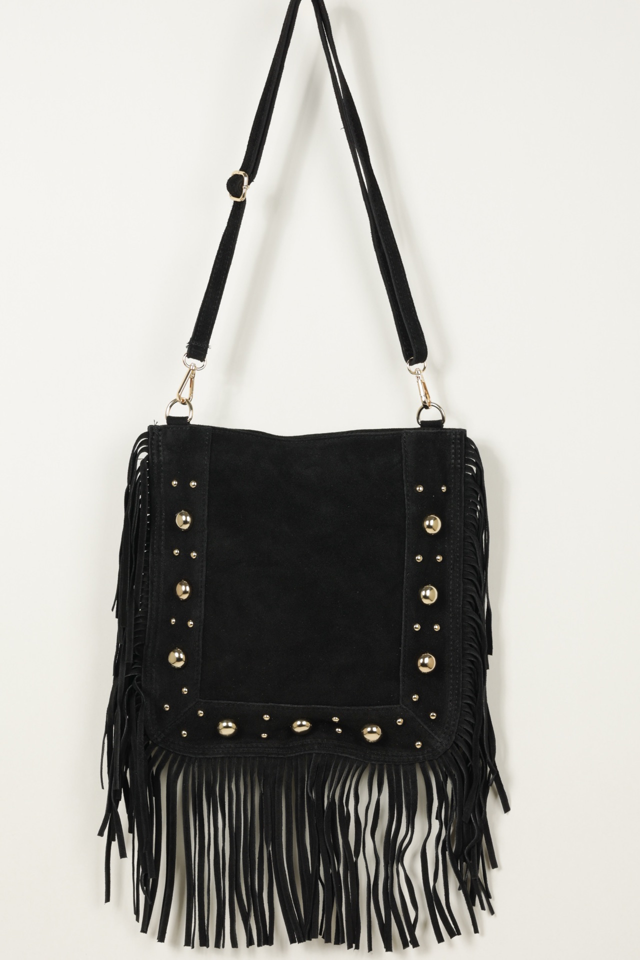 Wildledertasche mit Fransen und Nieten