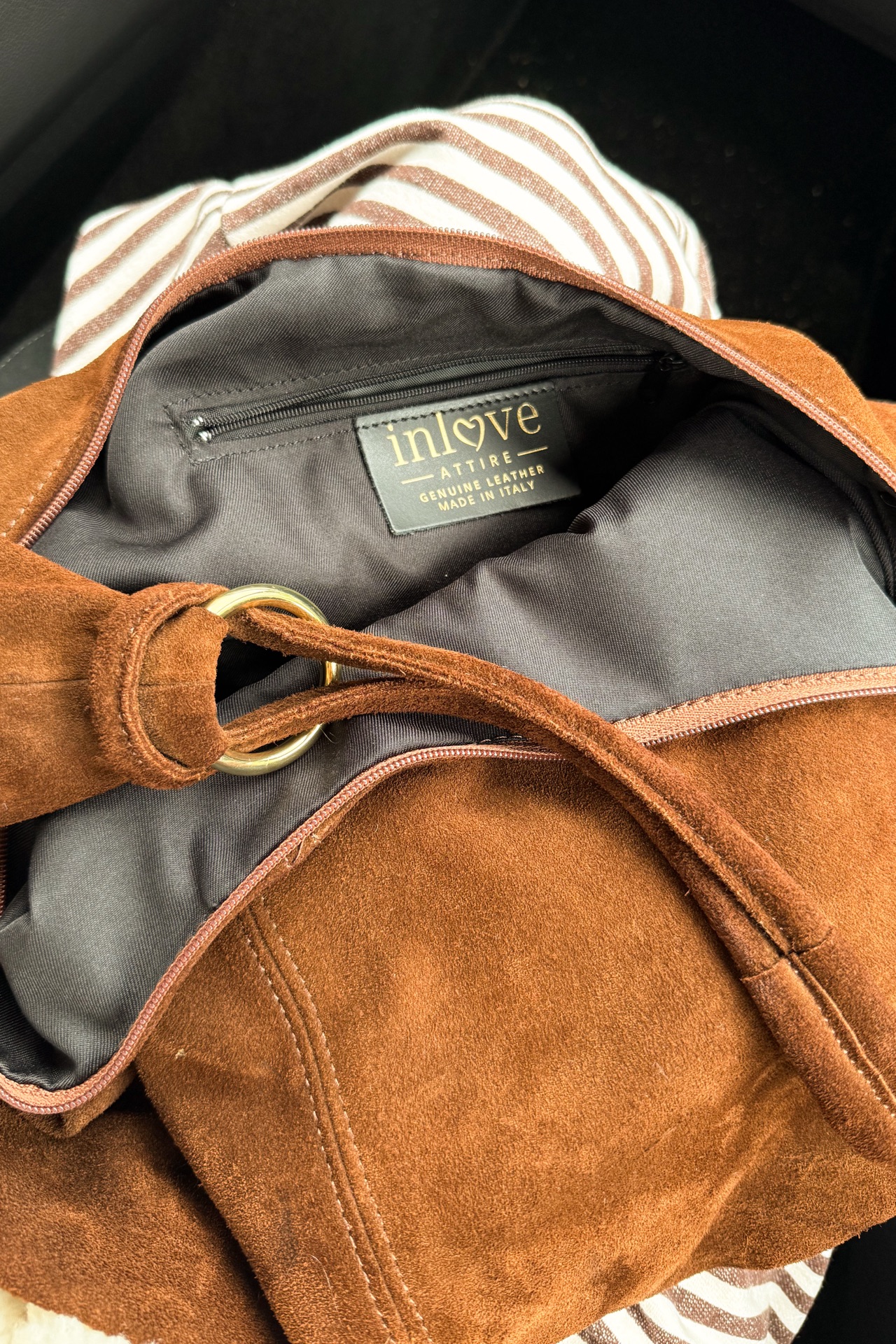 Hobo Bag aus Wildleder