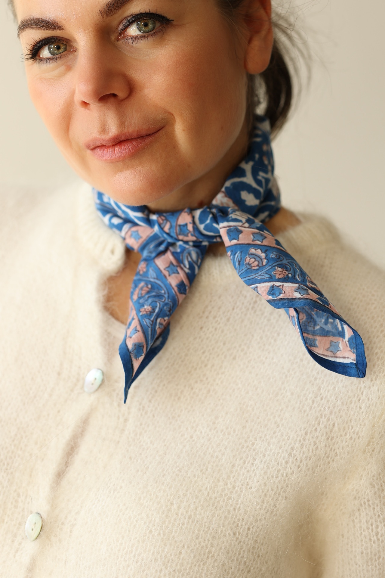 Bandana Blue Tulip